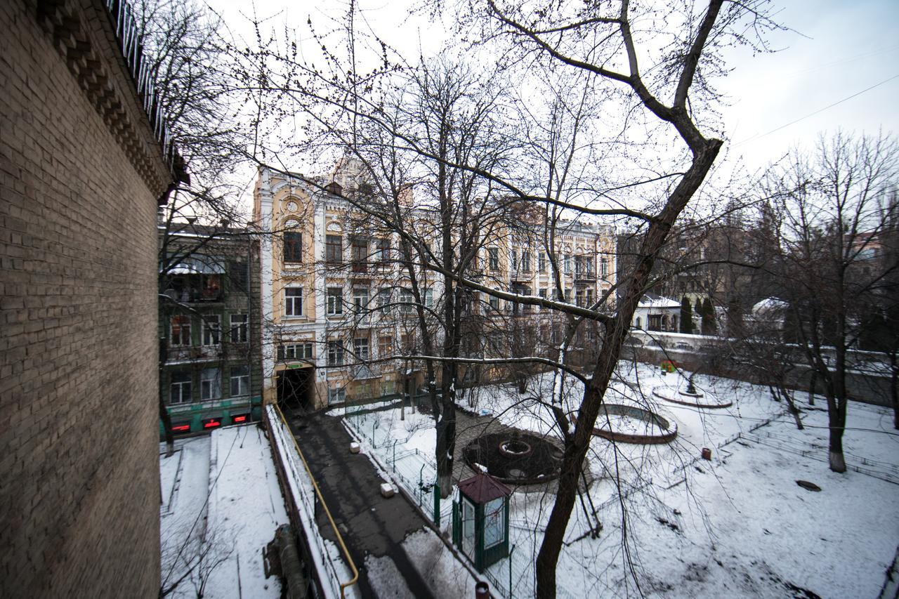 Pushkinskaya Apartments Kiev Esterno foto